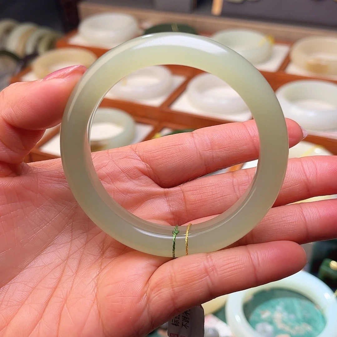 和田玉未镶嵌手镯56.2