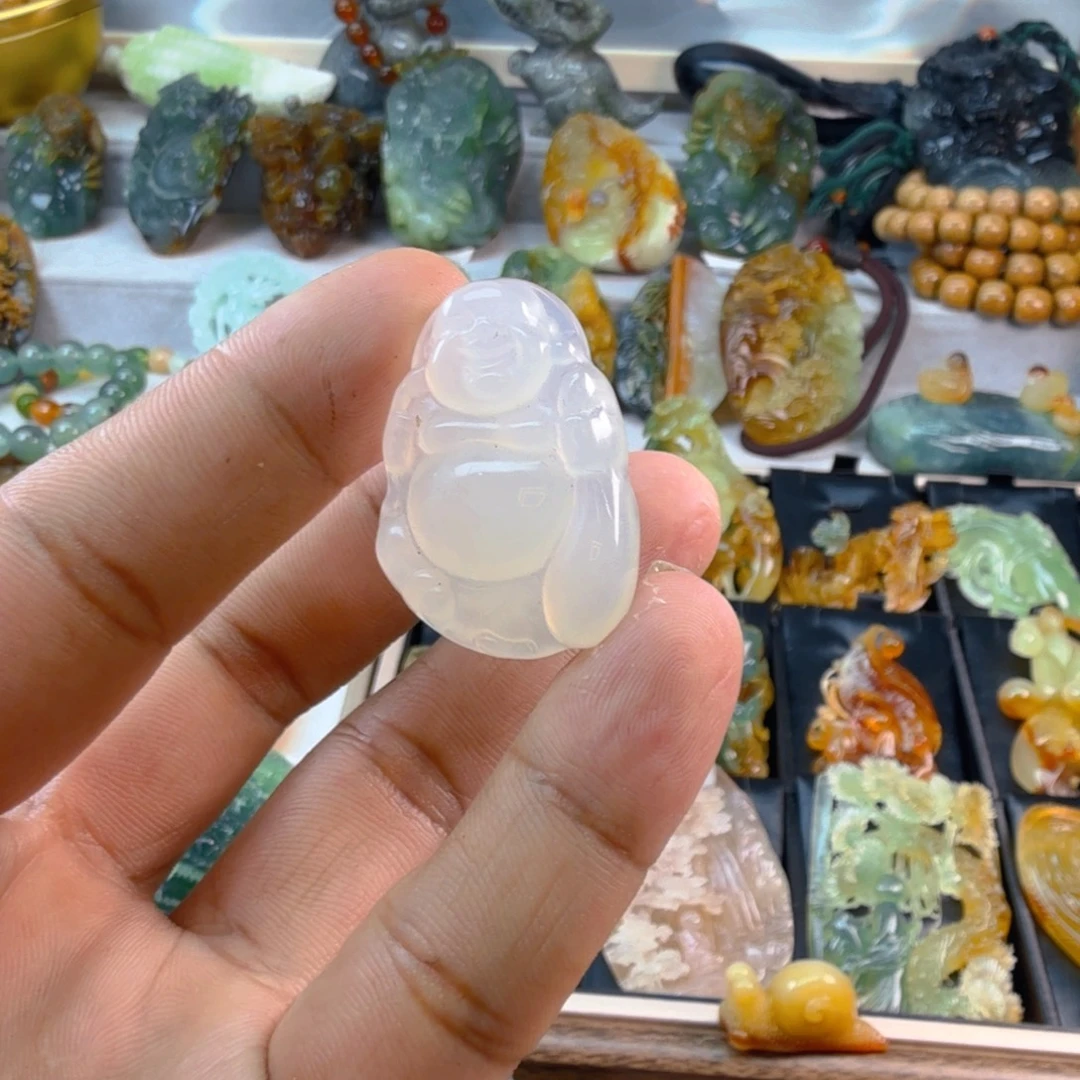 蛇纹石玉未镶嵌颈饰