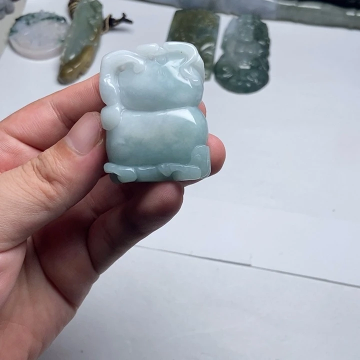 翡翠未镶嵌颈饰葫芦6
