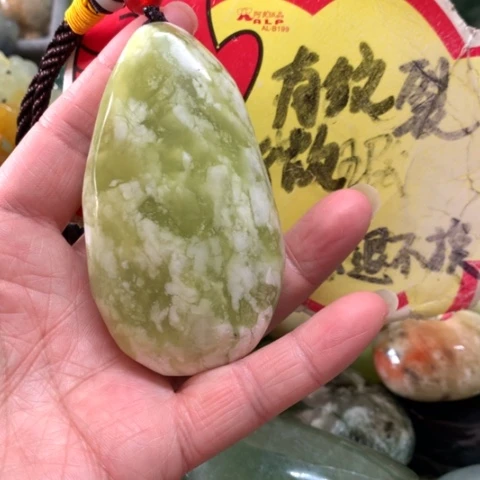 蛇纹石玉未镶嵌手把件