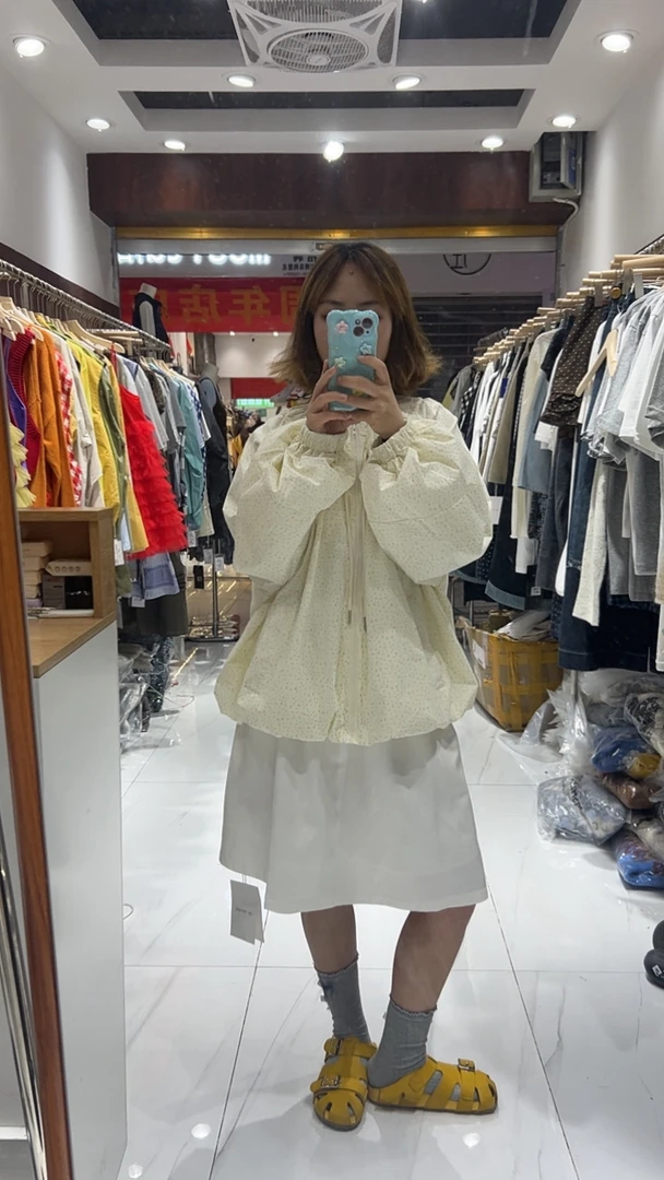 女短款宽松型城市游牧风碎花外套