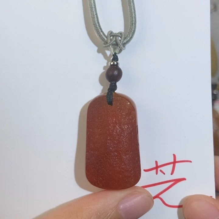 未镶嵌琥珀珠宝奇石