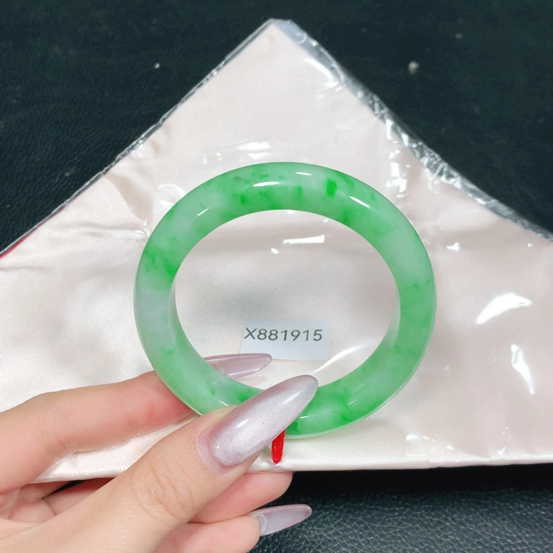 翡翠未镶嵌手镯天然翡翠手镯04