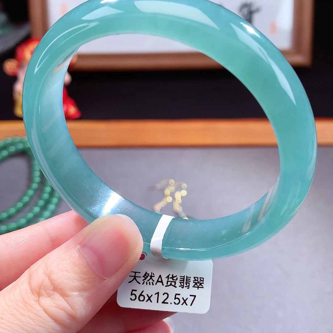 翡翠手镯（圆镯）未镶嵌