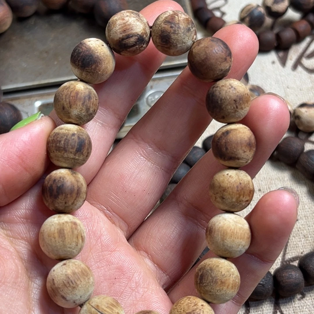 降真香手串/手链1.2x17藤心白奇楠