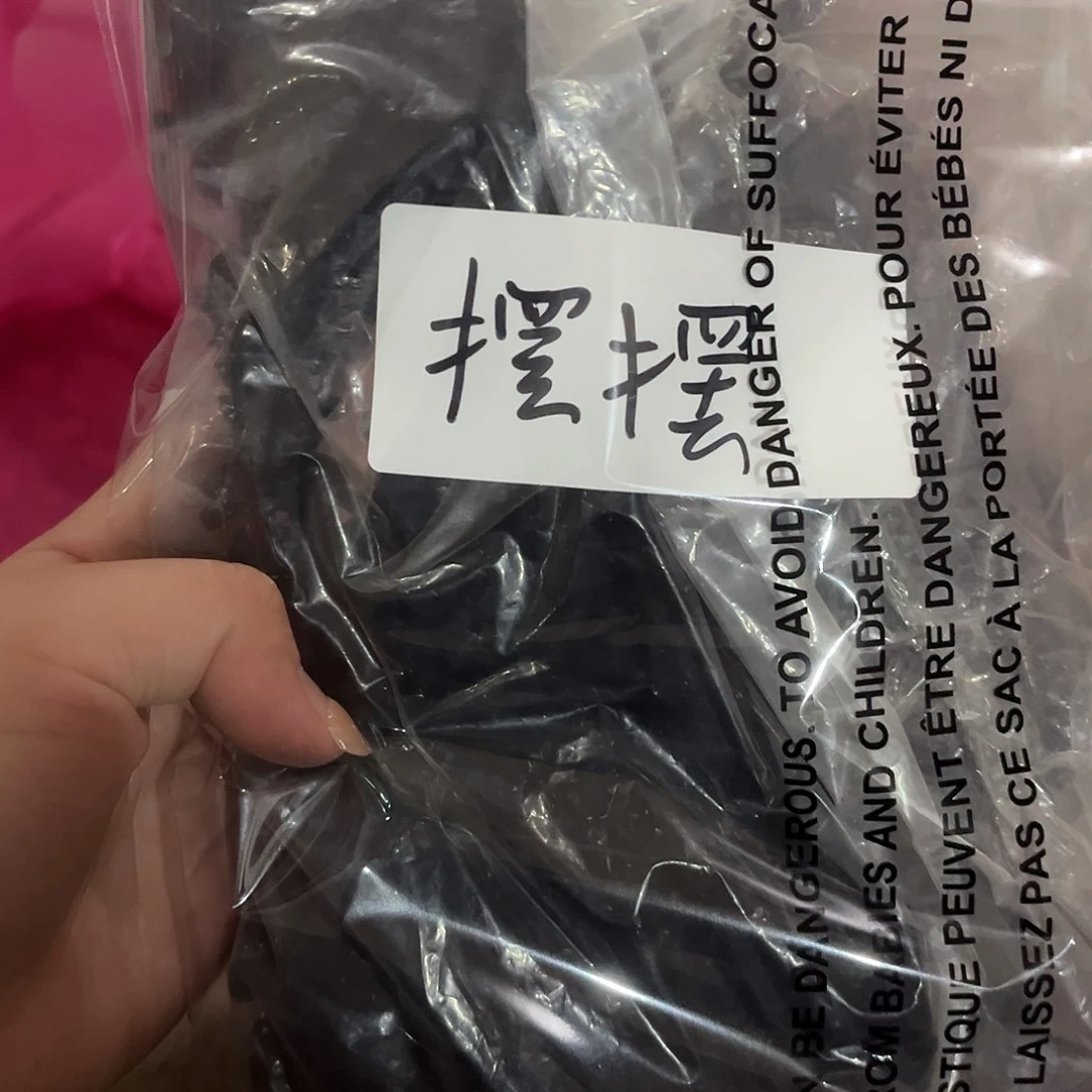 摆****你就在家里待不下来我还
