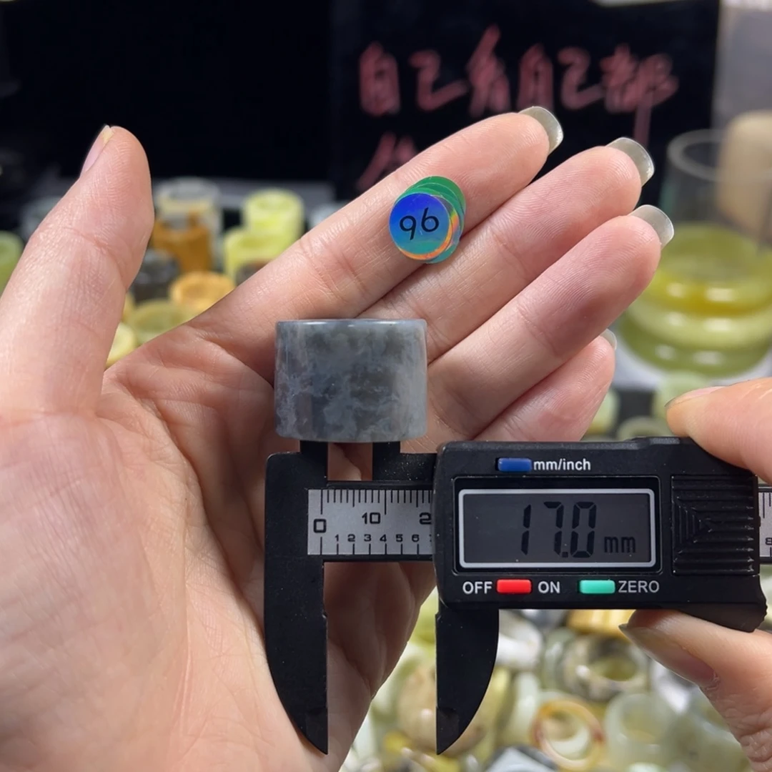 蛇纹石玉未镶嵌戒指