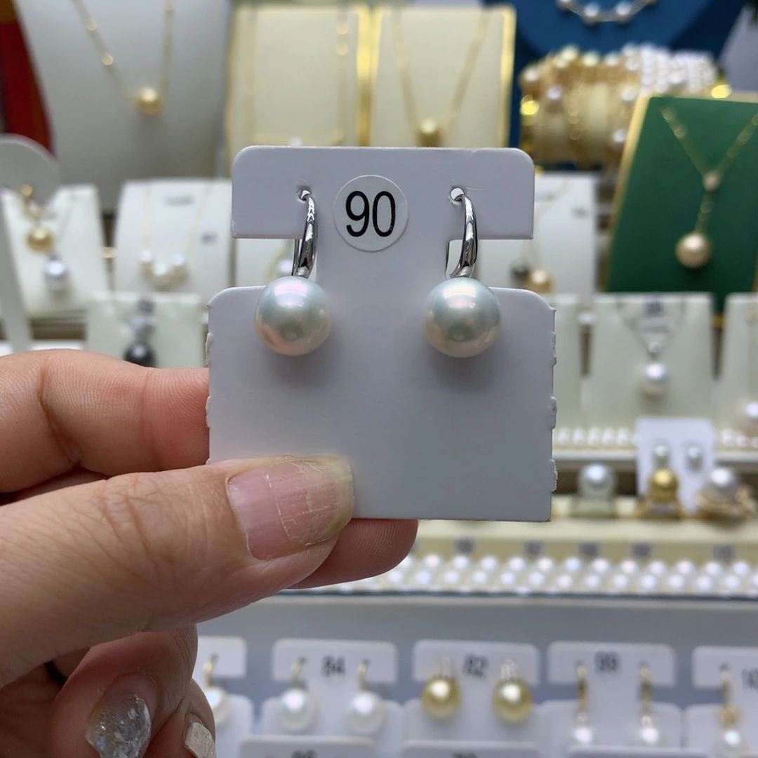 18K金镶嵌淡水珍珠耳饰