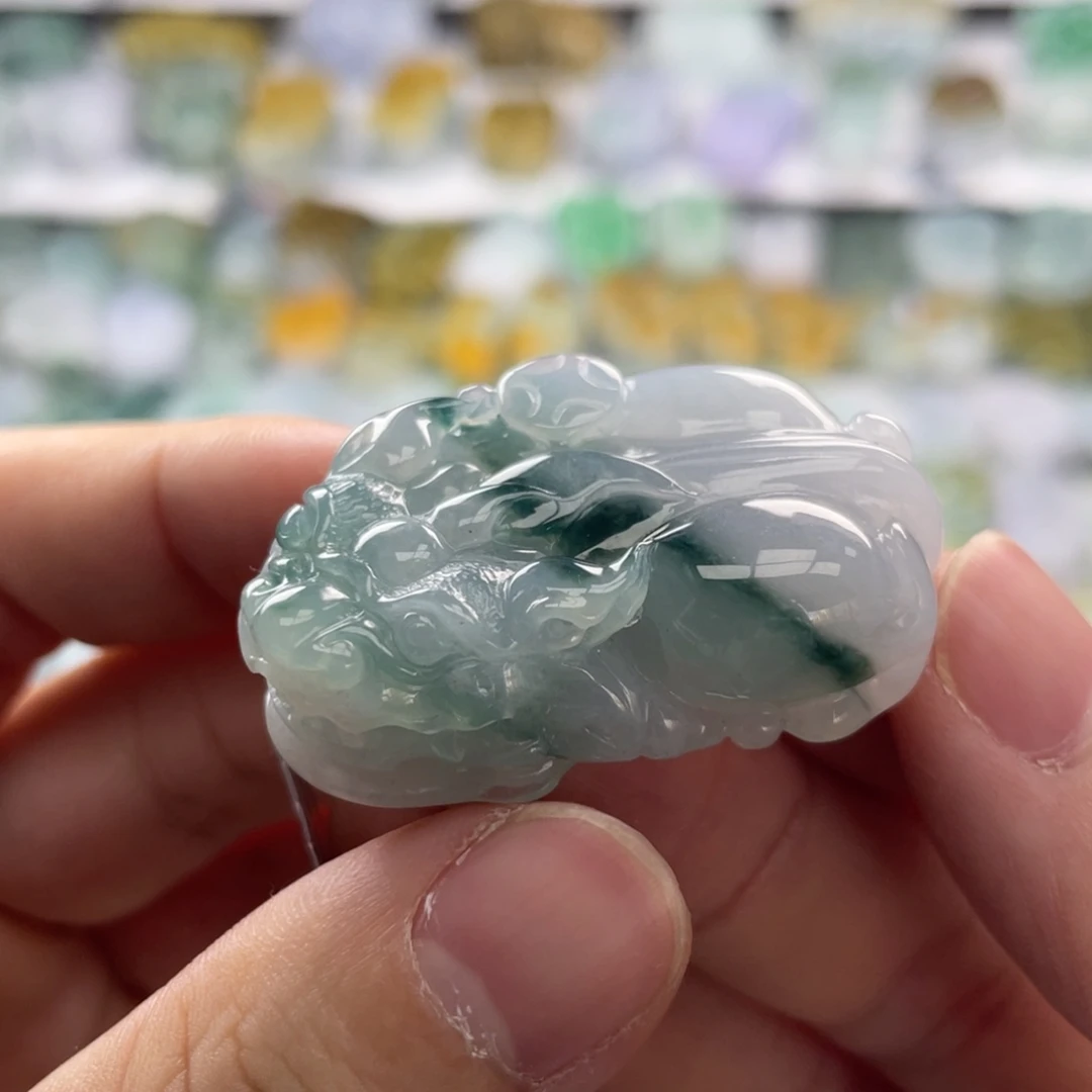 翡翠未镶嵌颈饰貔貅25
