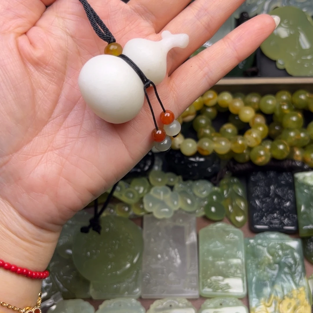 蛇纹石玉未镶嵌吊坠(不含链)