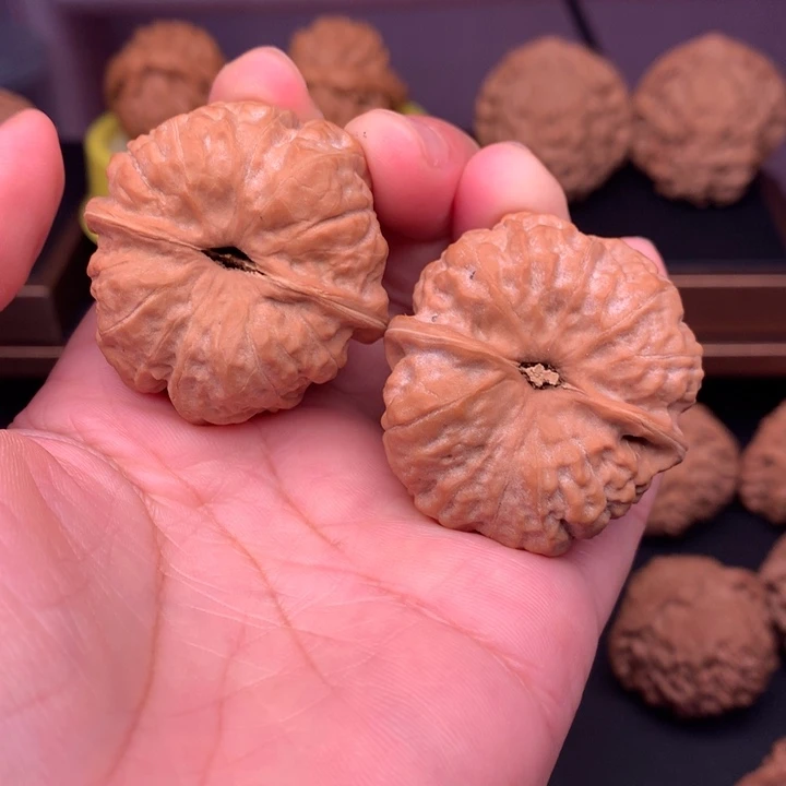 文玩核桃把件蛤蟆头