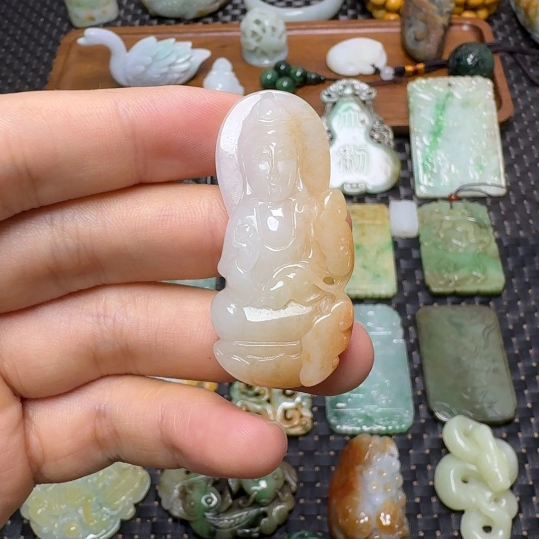 翡翠未镶嵌颈饰翡翠颈饰未镶嵌