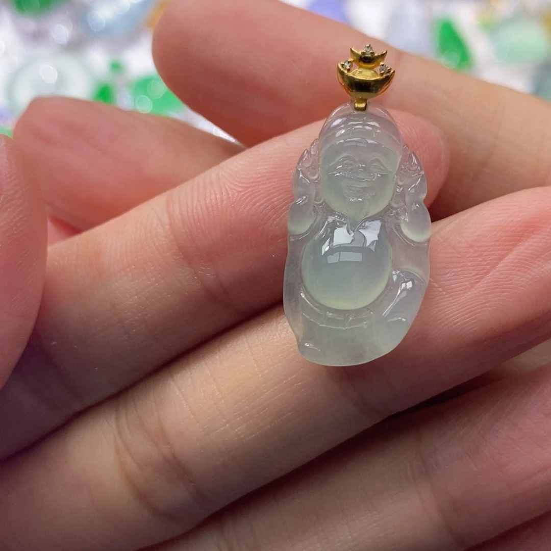 翡翠18K金镶嵌颈饰缅甸