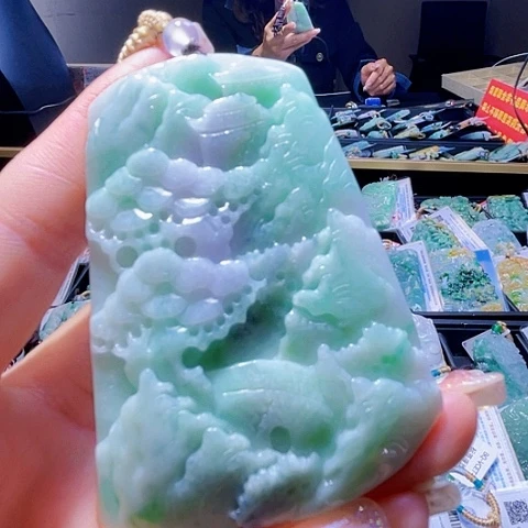 翡翠未镶嵌颈饰翡翠