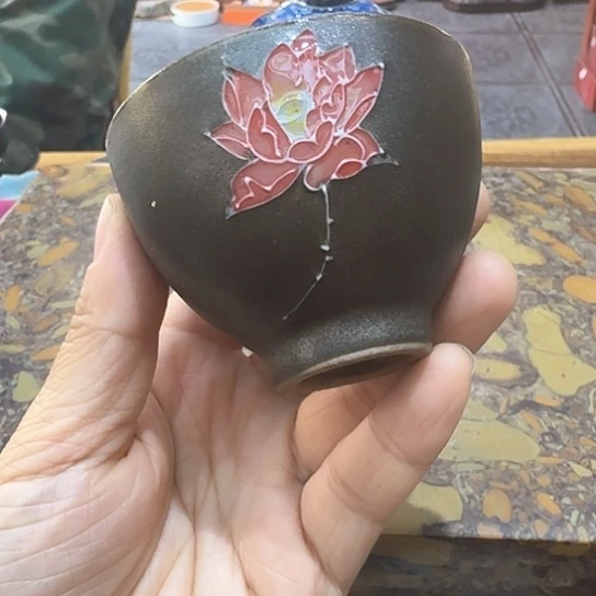 手绘杯一个，瓷。。。品茗