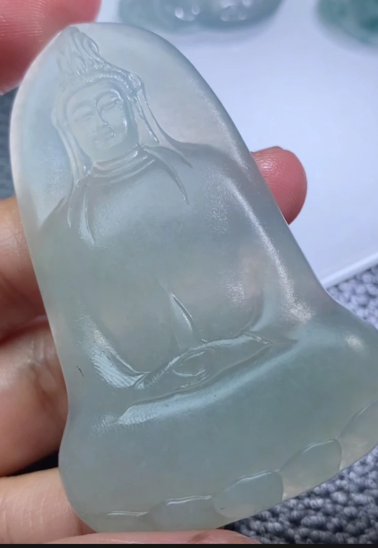 定制翡翠毛货不支持七天