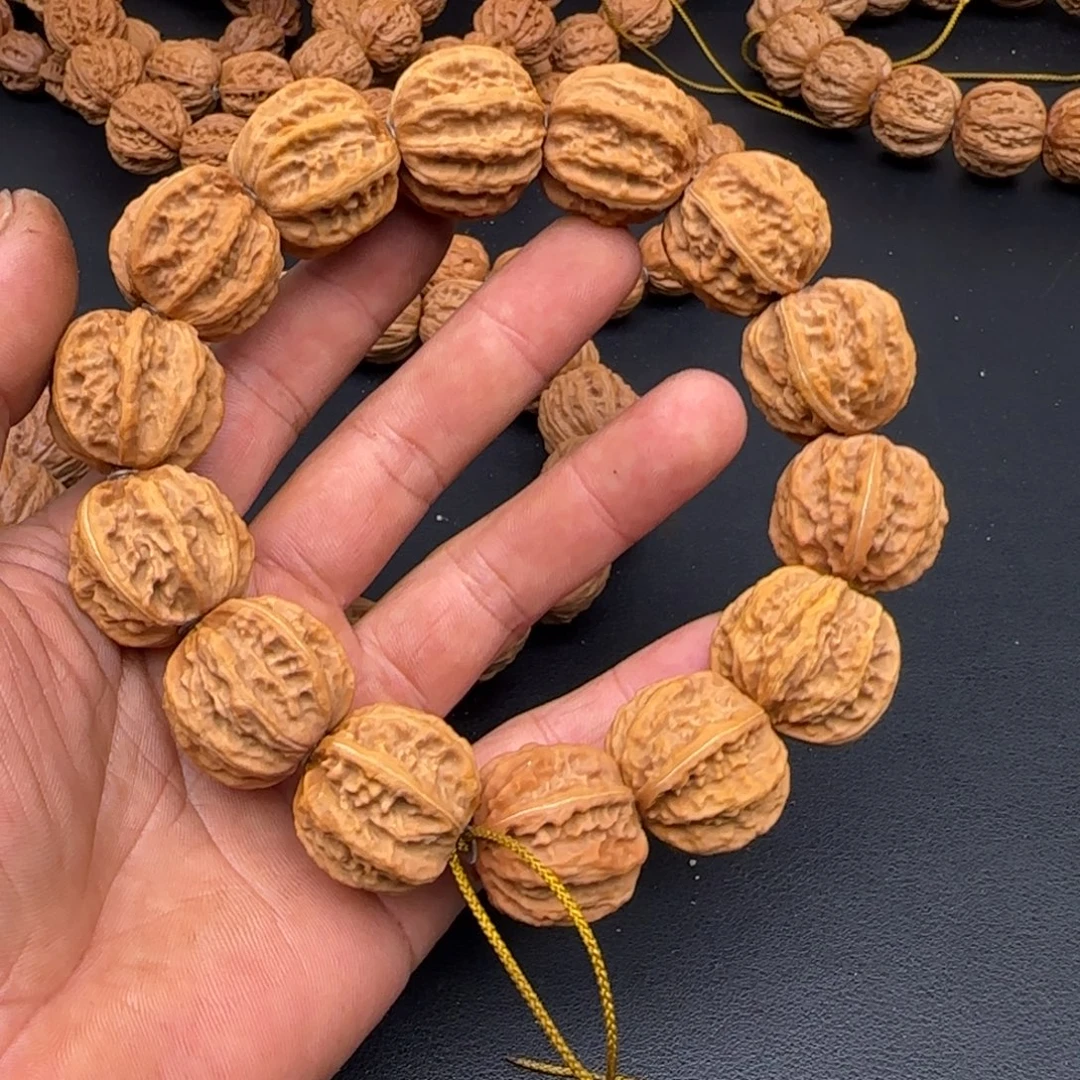 新***歌吊坠文玩核桃八棱小核桃