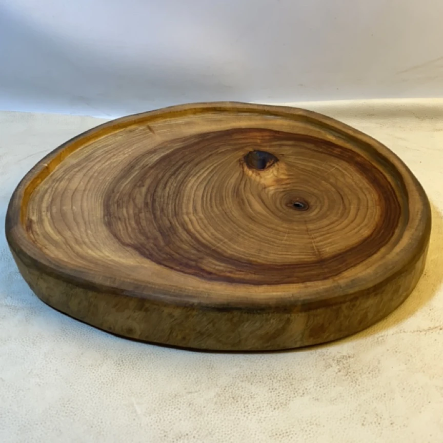 香樟木收纳盘高油高密自然造型清香直径31×27×4厘米树心带碳化洞