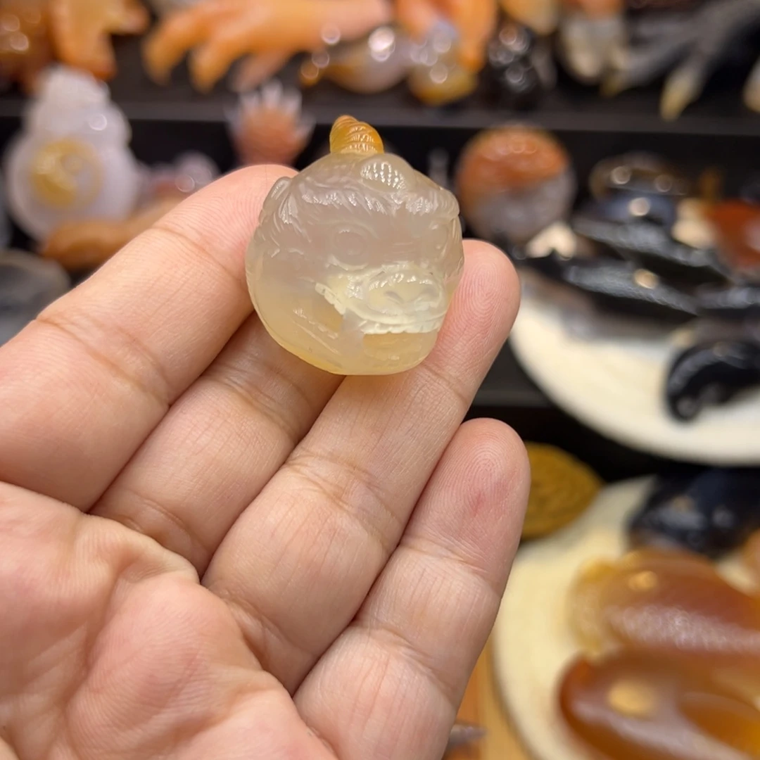 玛瑙/玉髓未镶嵌挂件/手玩/摆件