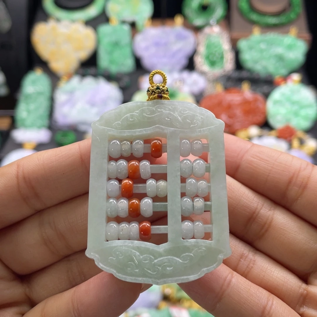 翡翠未镶嵌颈饰待编织