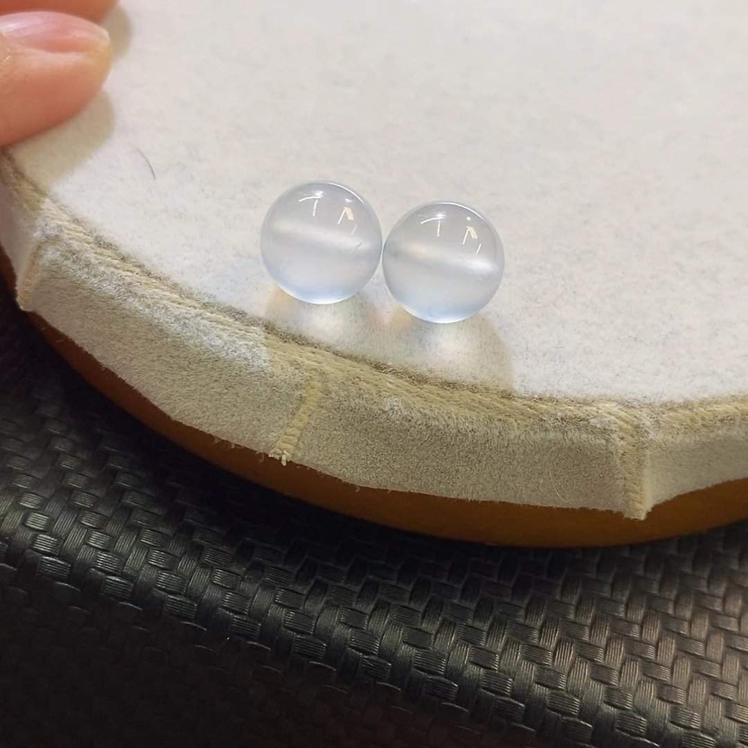 颈饰未镶嵌翡翠一对玻璃珠