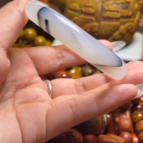 未镶嵌镯子玛瑙/玉髓