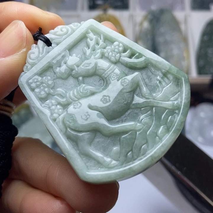 翡翠未镶嵌颈饰翡翠