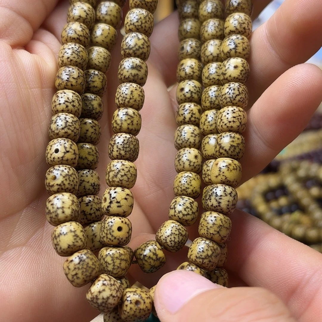 吊坠星月菩提哈哈笑不