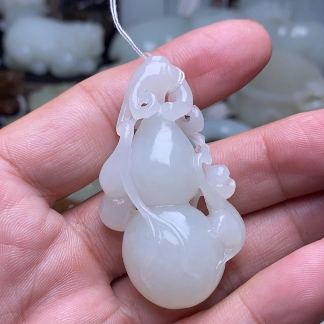 【闪购商品】颈饰未镶嵌和田玉