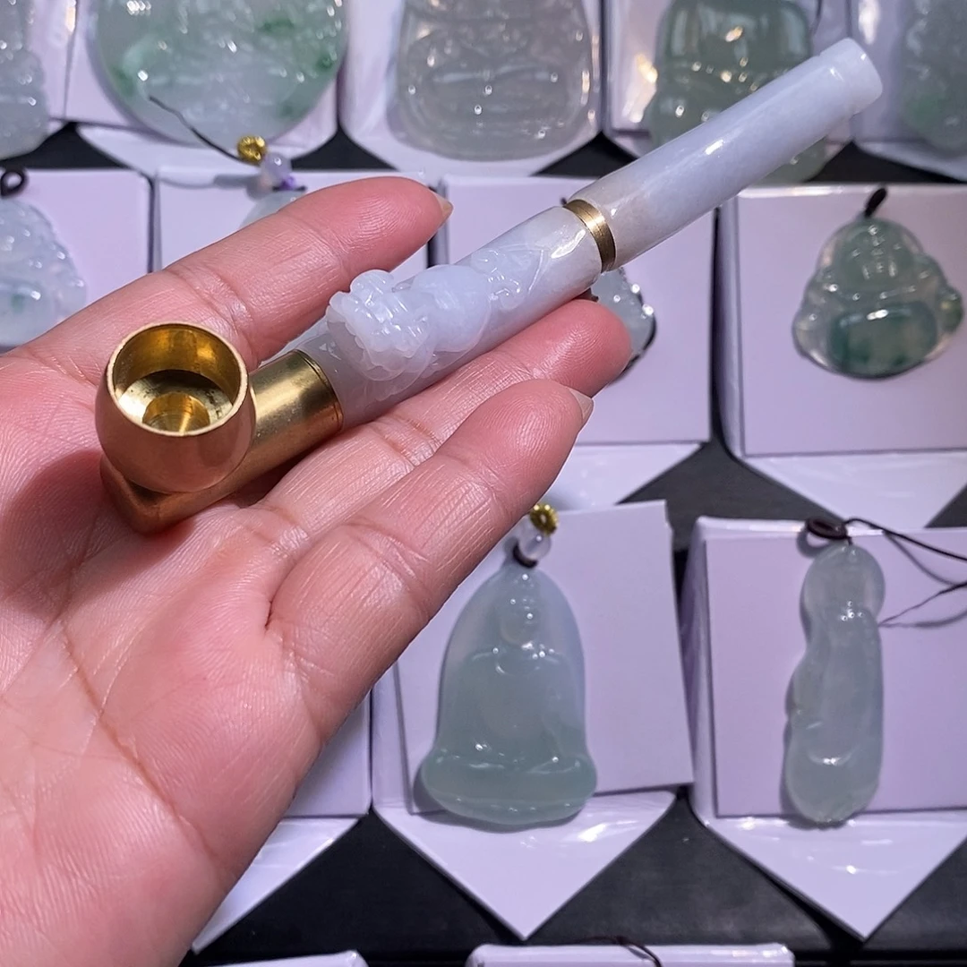 翡翠未镶嵌颈饰烟斗