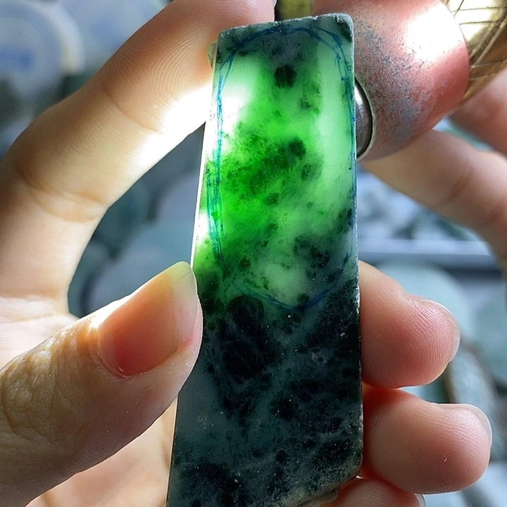 翡翠裸石纯天然翡翠
