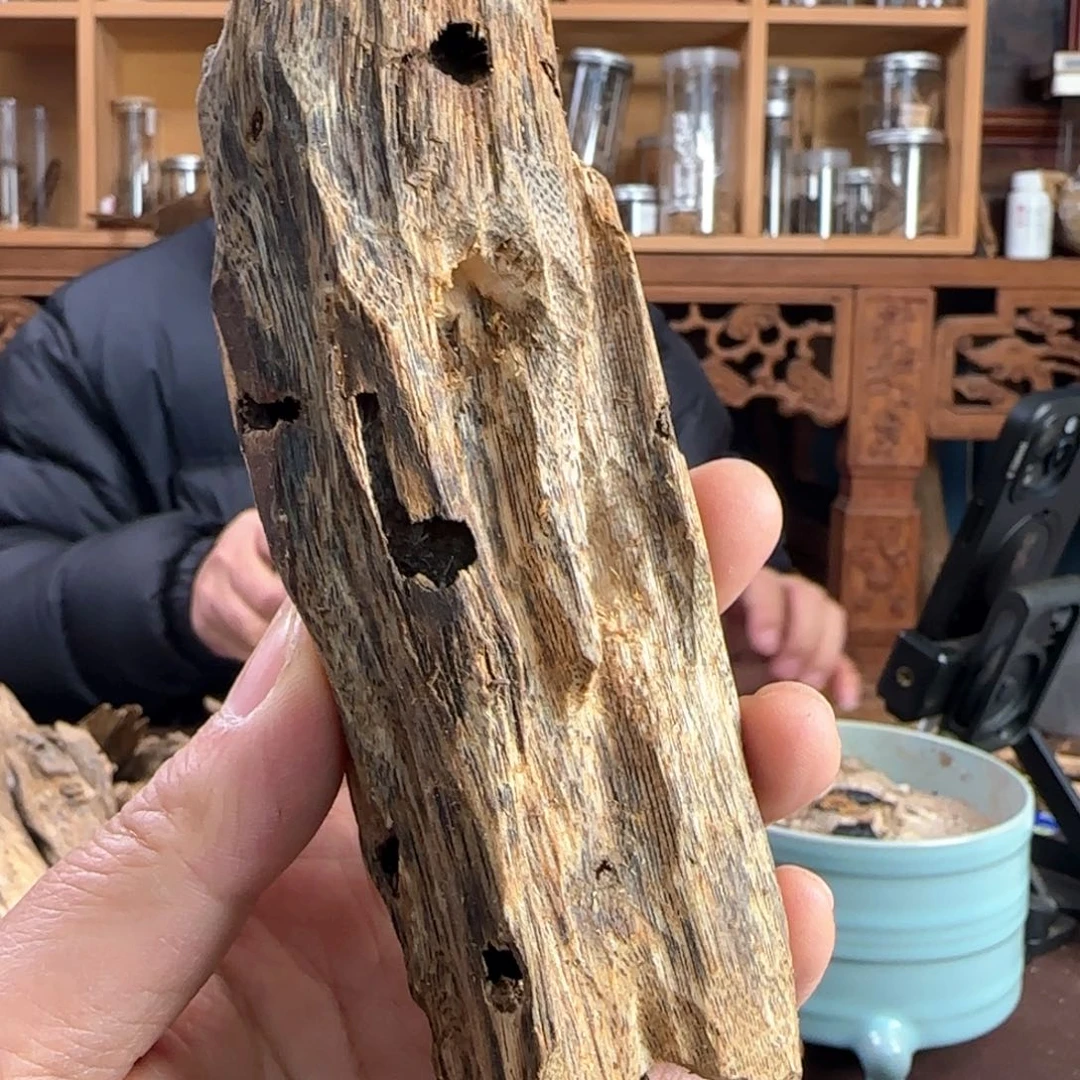 沉香摆件焖*奇楠一代苗白棋77克