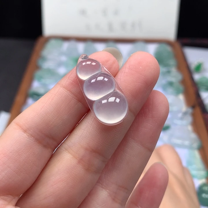 颈饰未镶嵌翡翠高冰福豆