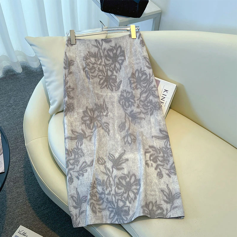 拉夏贝尔碎花半身裙2025新款夏季薄款显瘦时尚气质长款a字包臀裙