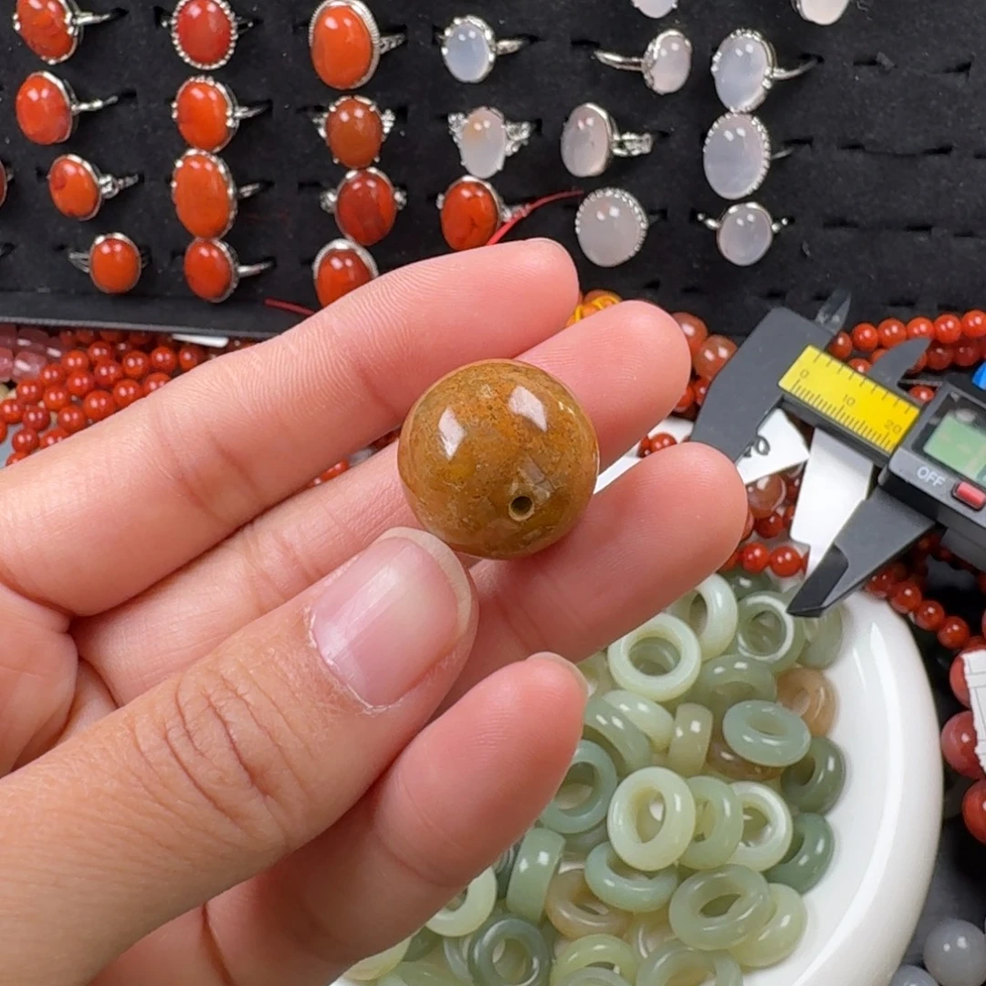 南红玛瑙未镶嵌珠宝奇石18.5