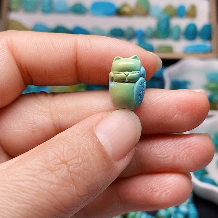 绿松石未镶嵌颈饰