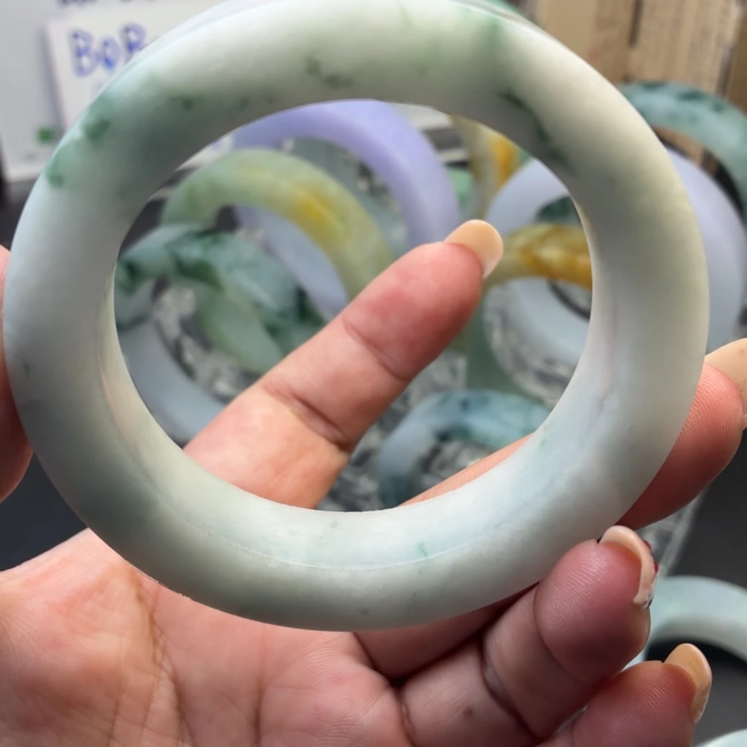 b***～定制翡翠未镶嵌翡翠手镯