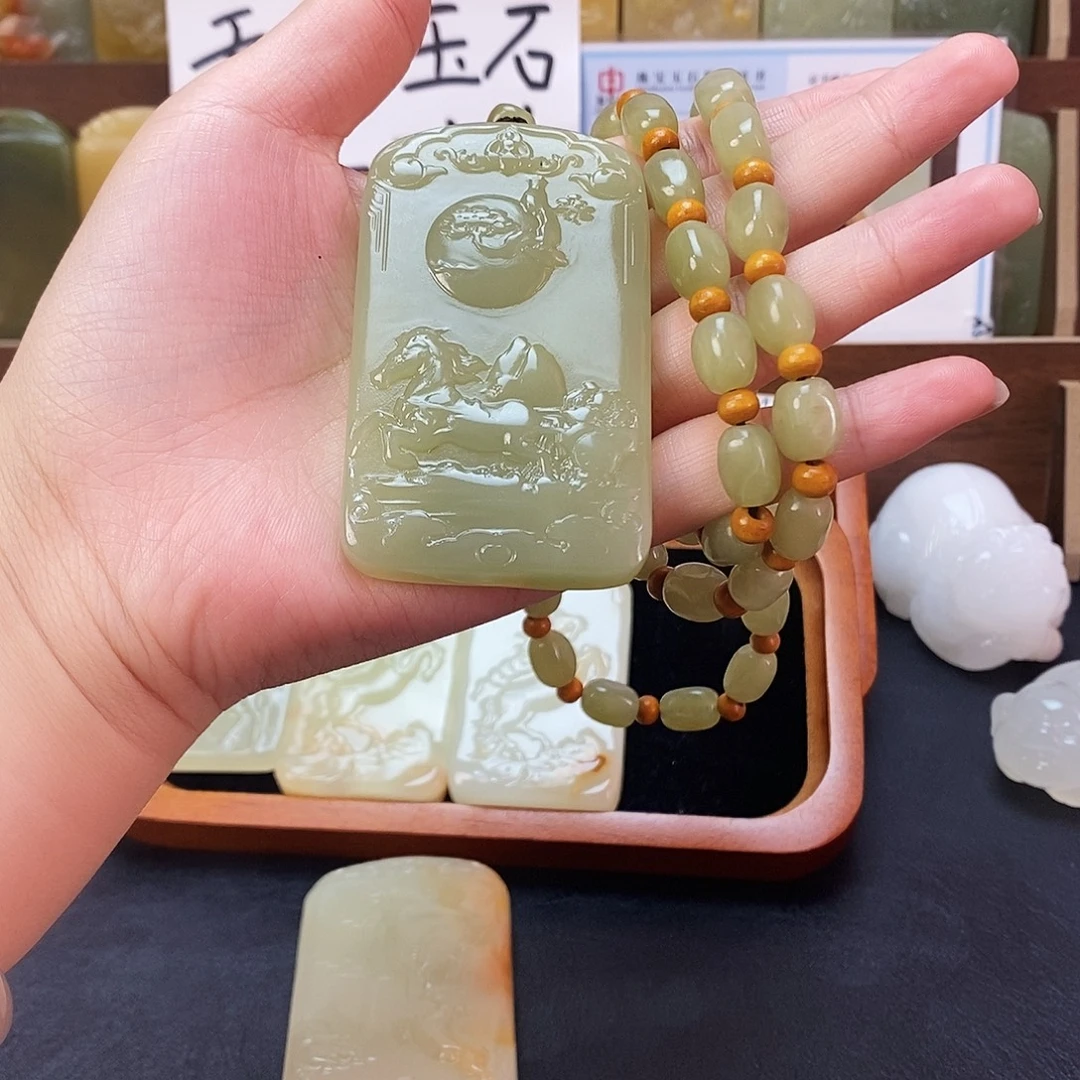 新疆昆仑山料方解石玉