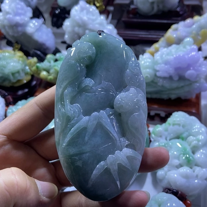 翡翠未镶嵌把件鹦鹉