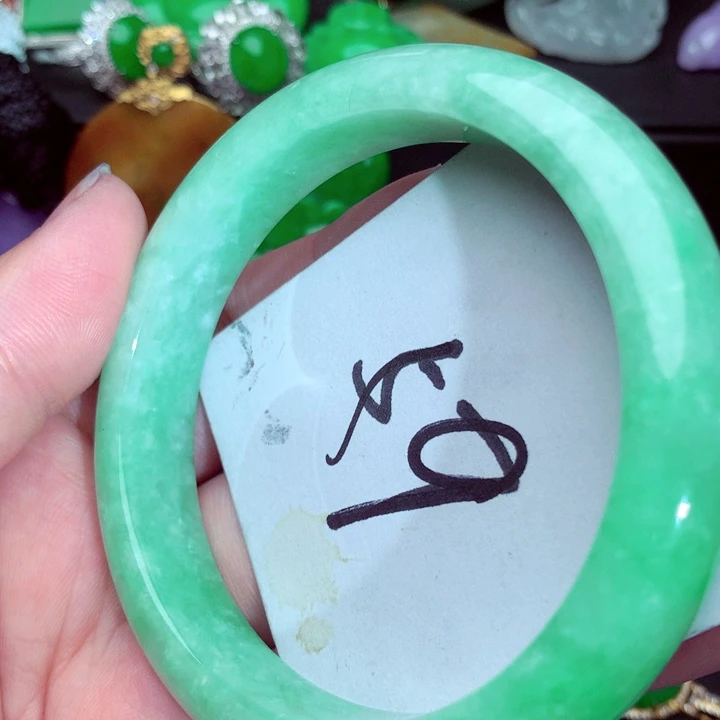 翡翠未镶嵌手镯手镯