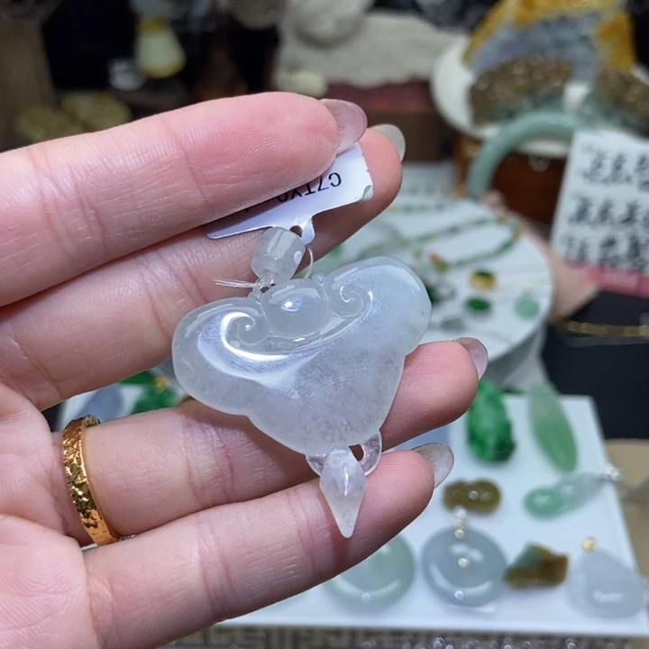 颈饰未镶嵌翡翠如意