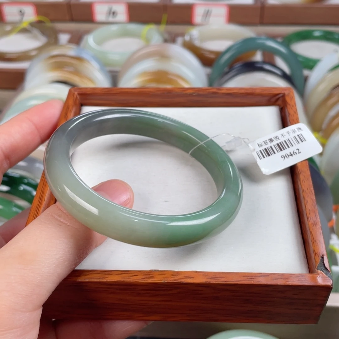 【闪购商品】和田玉手镯未镶嵌.53.8.17