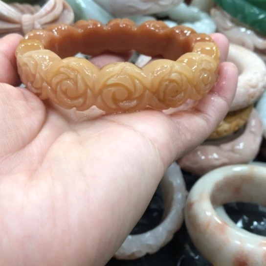 未镶嵌石英岩玉珠宝奇石?****^