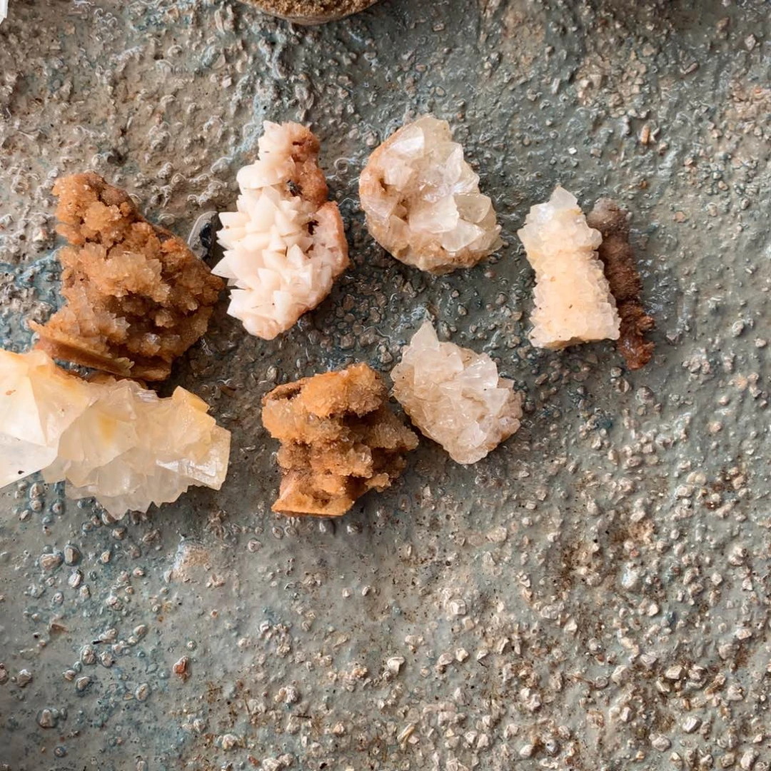 狼***家纯天然钟乳石质地坚硬