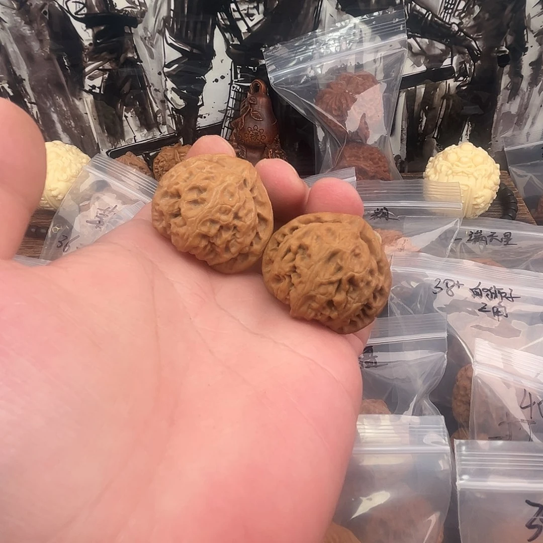 核桃桃心宫灯39尺