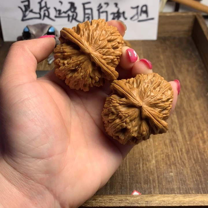 文玩核桃吊坠小****刀白狮子，