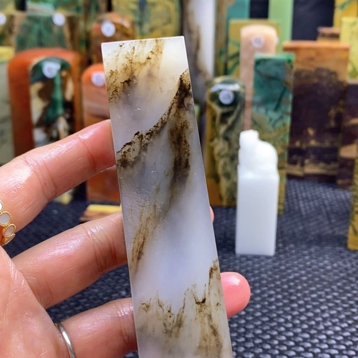 青田石老****人青田石印章石