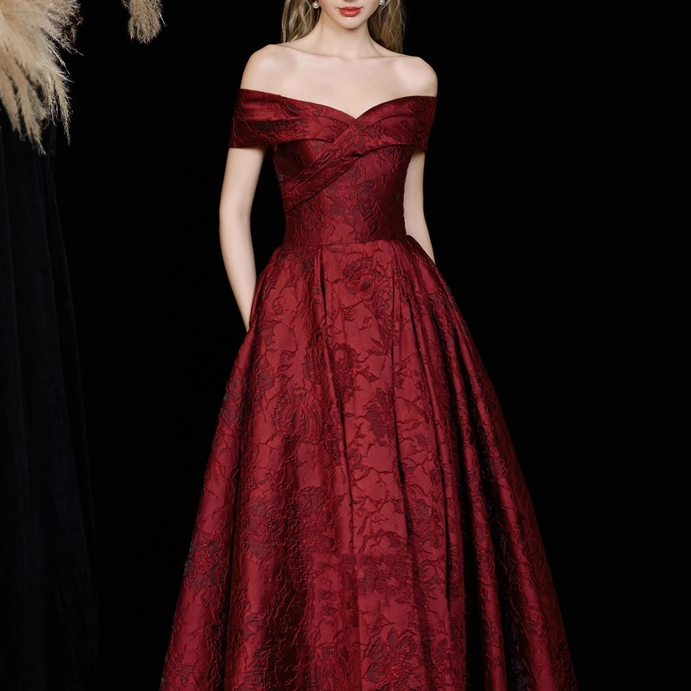 一字肩缎面敬酒服2025新款新娘结婚订婚法式小众轻奢宴会晚礼服