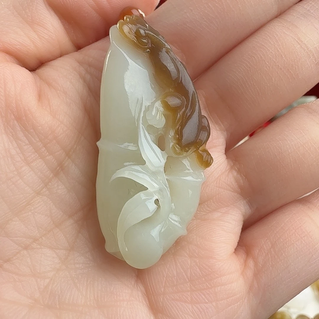 和田玉（糖玉）未镶嵌颈饰