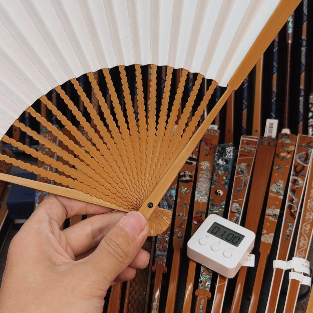 扇子纯手工制作工艺